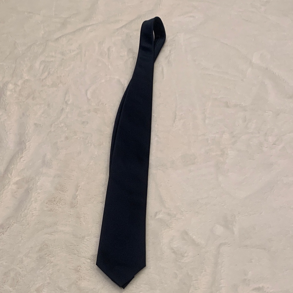 Elegant Midnight Navy Blue Men's Tie